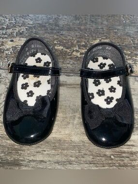 Baby Girl Black Shoes Size 2